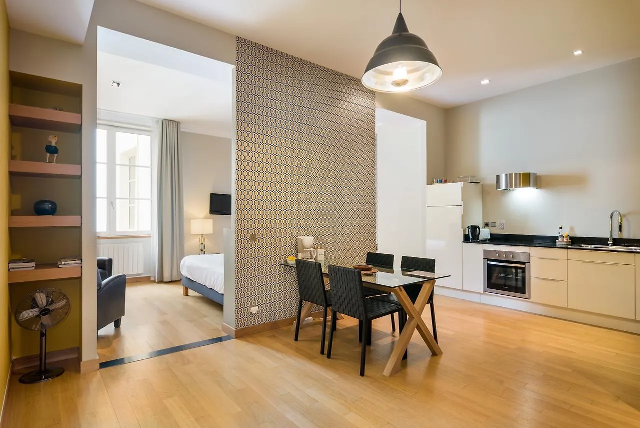 Honore - Suites Bellecour Lyon 0*,  Frankrig